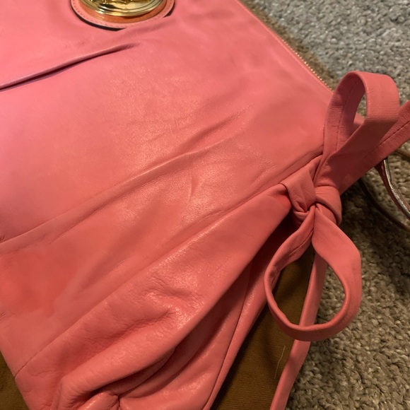 GUCCI Pink Hysteria Clutch - Picture 2 of 5